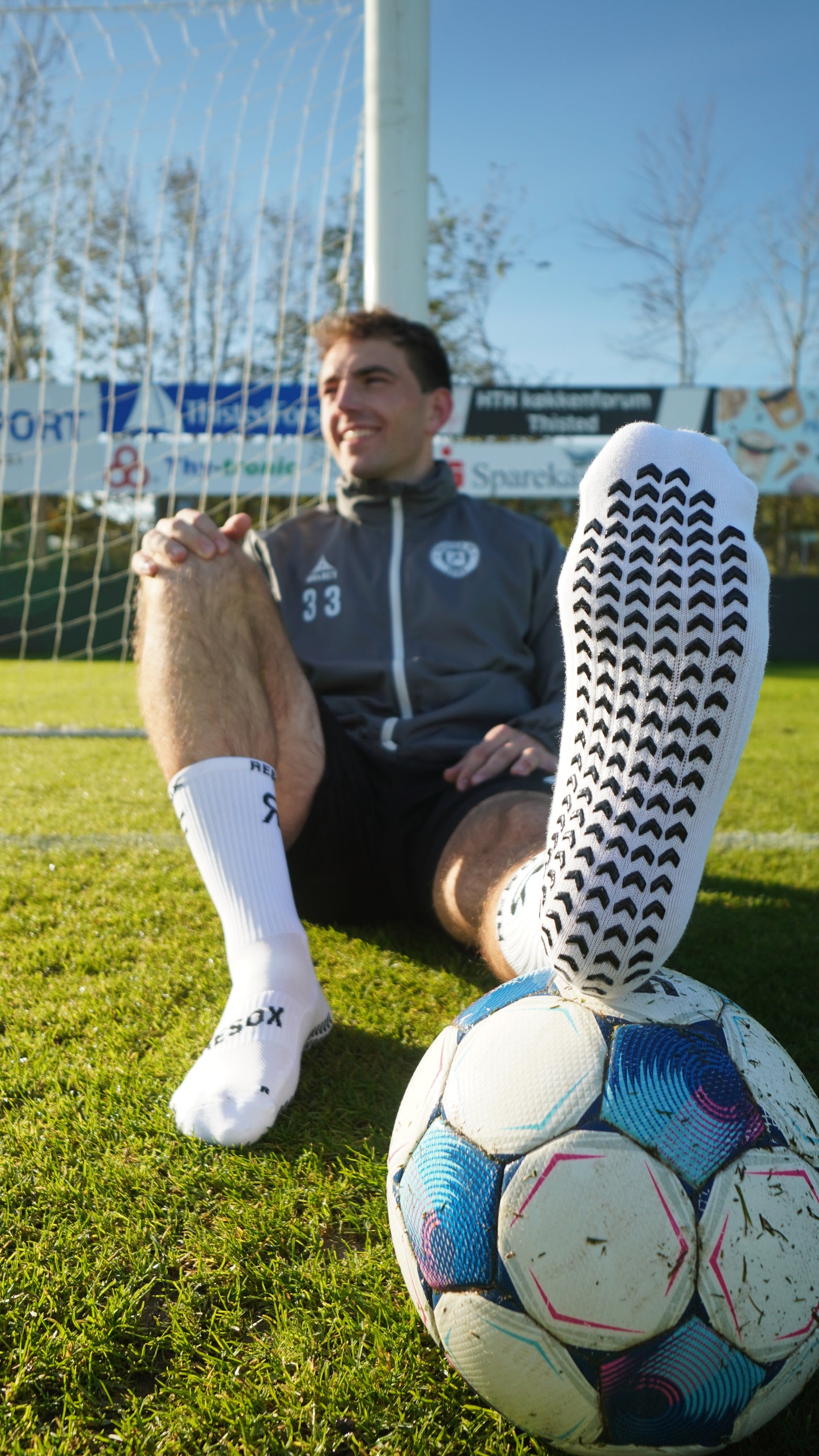 Strømpepakken - Fodbold Sleeves + Grip Socks