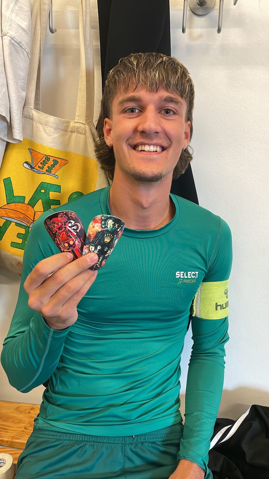 Hvorfor spiller de professionelle med benskinner, der er mindre end din fjernbetjening?