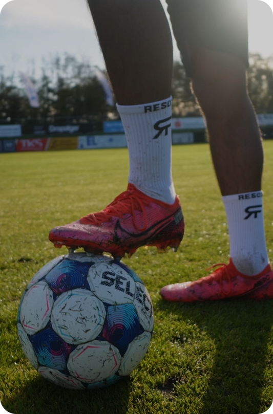 Grip socks vs. normale fodboldsokker – hvad er forskellen?